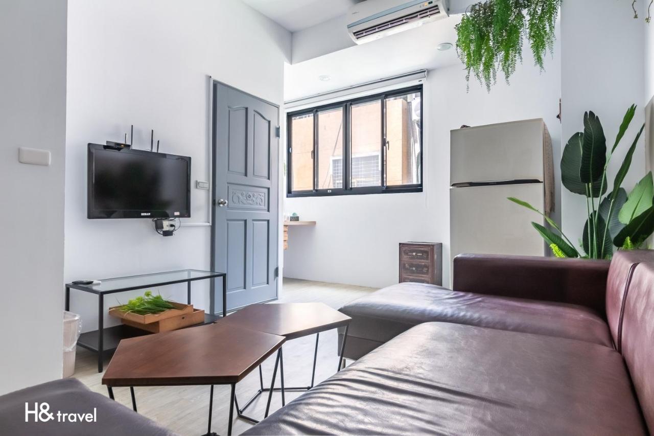 Sleepier Multi-Minsu Tainan Apartment Ngoại thất bức ảnh